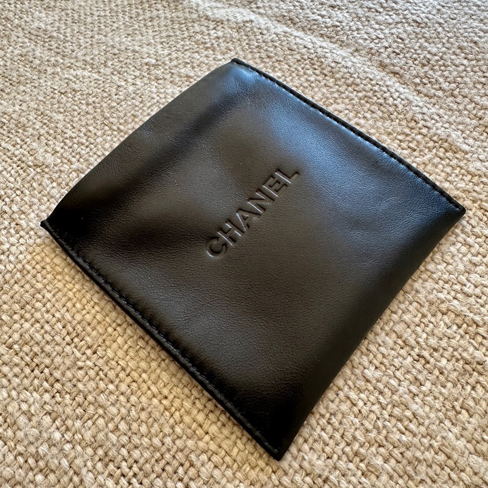 100% Authentic NWT CHANEL Lambskin Large Travel Jewelry Pocket Square Pouch